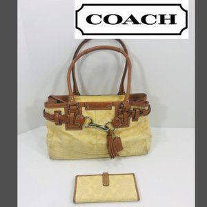 50% OFF  Coach classic purse with wallet